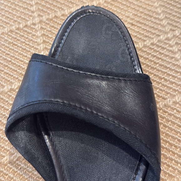Gucci slide sandals size 8 - Picture 3 of 11